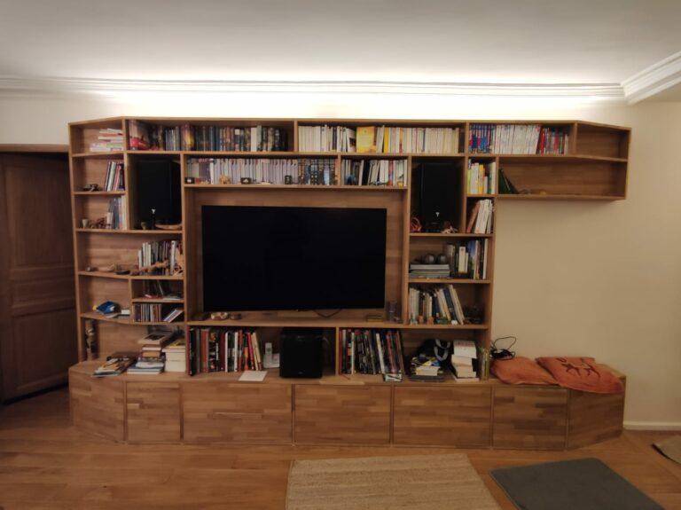 Bibliothèque TV en chêne massif