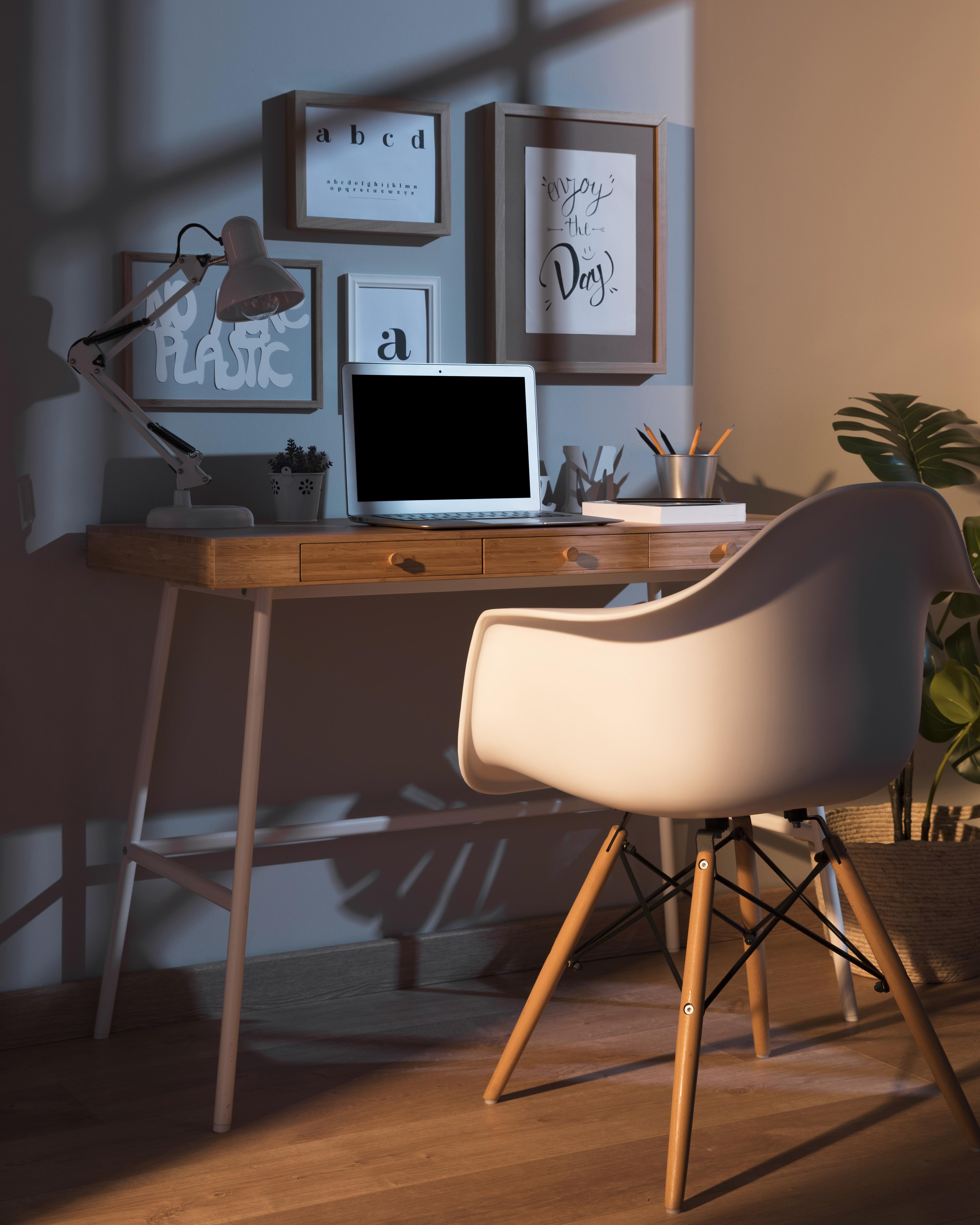 domobois-créer-meuble-bureau-personnalise-bois-chaise
